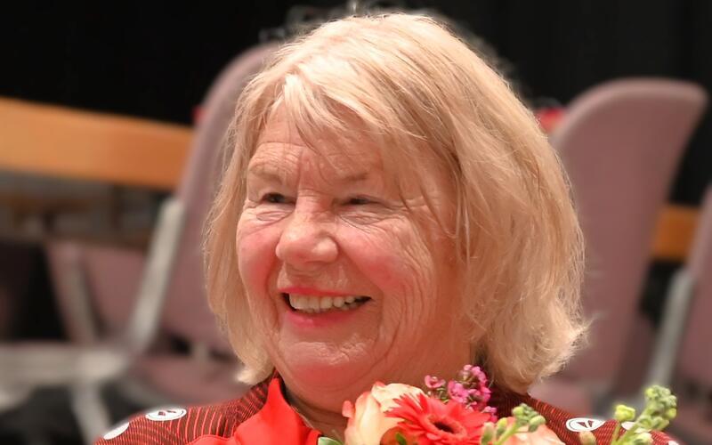 Strahlend bei ihrer Verabschiedung: Gudrun Steegmüller GB-Foto: Reichert