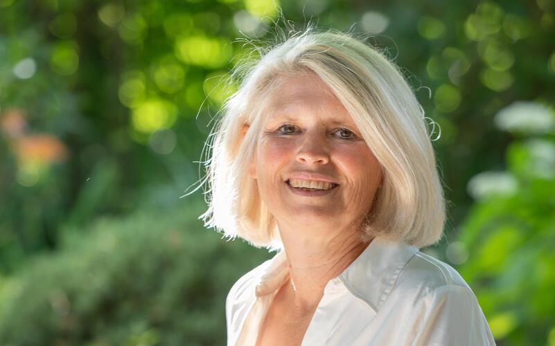 Susanne Steck liest in der Mutterhauskirche aus ihrem Roman „Nichts als Tage“ – eine Veranstaltung in Kooperation der Diakonieschwesternschaft und der Buchhandlung Schäufele in Herrenberg.GB-Foto: Vecsey