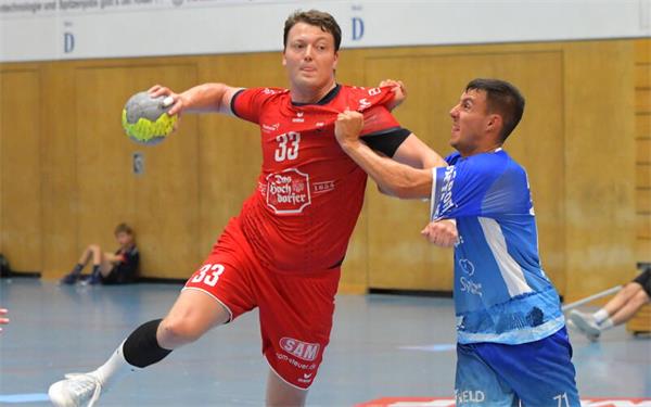 Sven Jacobs (links) nutzte seine Einsatzzeit. GB-Foto: Gebhardt