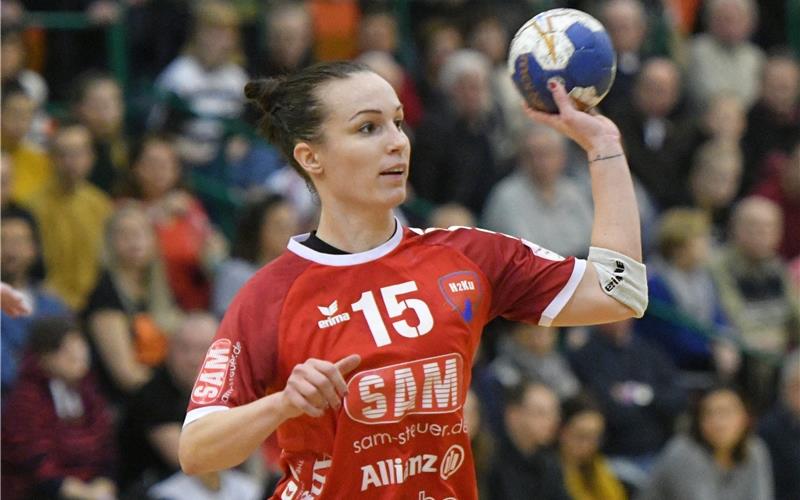 Große Fähigkeiten auf gleich zwei Positionen Szimonetta Toepelt-Gera: „Ich spiele, egal wo mich der Trainer hinstellt“ GB-Foto (Archiv): Harzer/Eibner