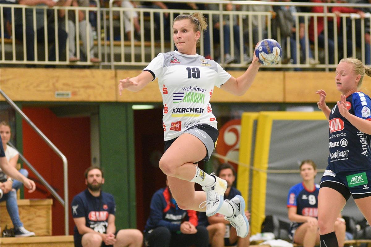 Tanja Padutsch (Waiblingen Tigers #19)  SG H2Ku Herrenberg, Handball, Ligaspiel,...