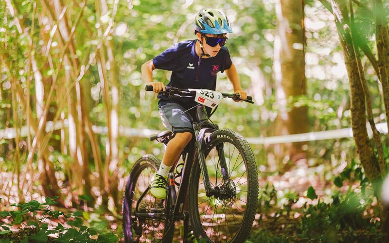 Theodor-Schüz-Realschule war beim Mountainbike-Wettbewerb in Reudern zahlreich vertreten. GB-Foto: gb