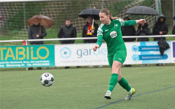 Tiffany Schiewe erzielte den einzigen Treffer des VfL Herrenberg. GB-Foto: Schmidt