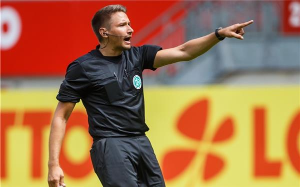 Tobias Reichel wird befördert