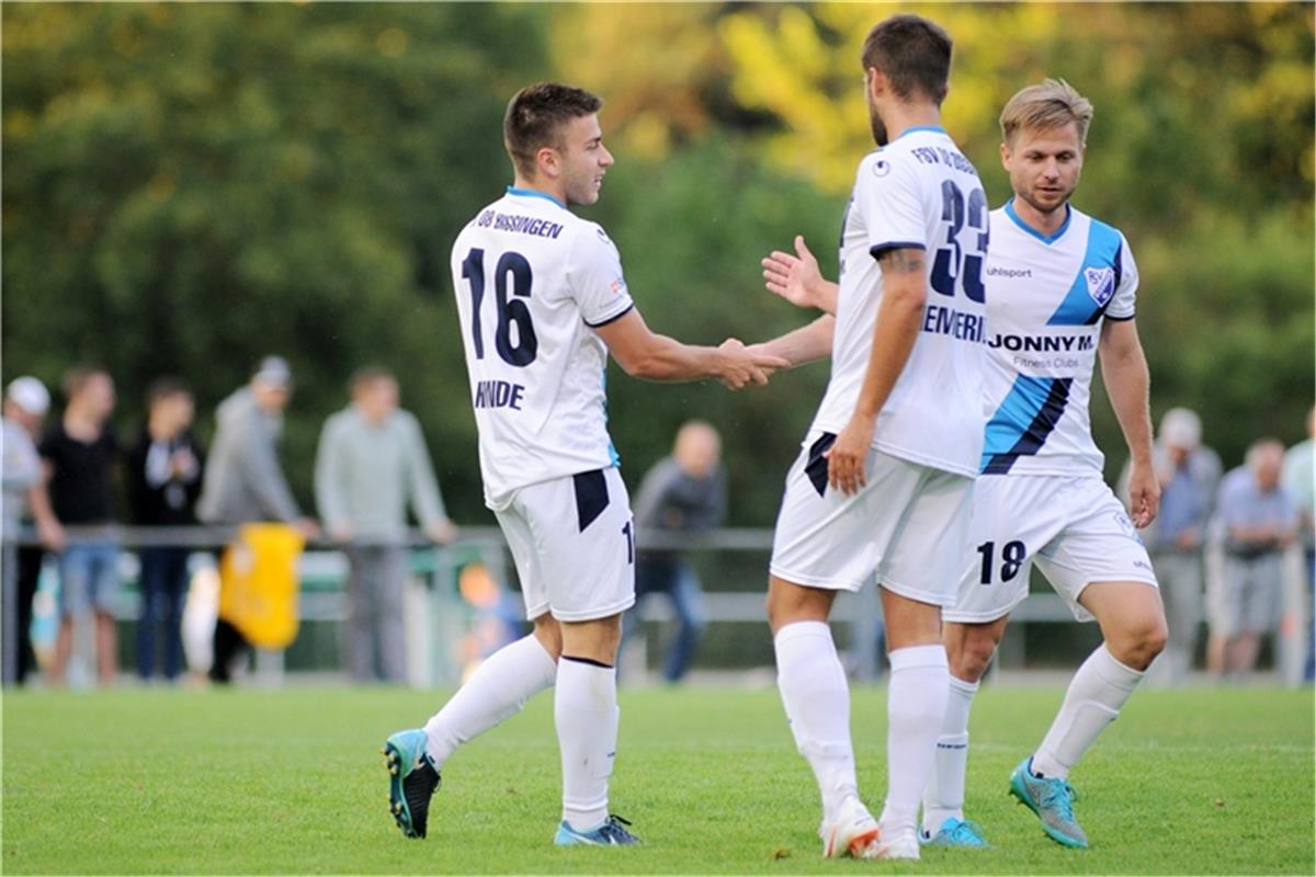 Torjubel zum 1:3 fuer Bissingen   Fussball, Maenner, Verbandspokal 2.Runde, 14.0...