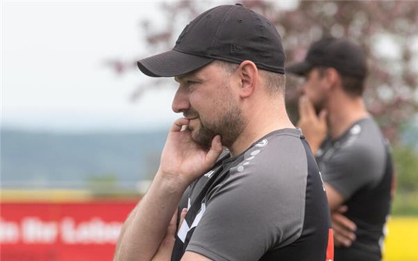 Trainer Dennis Özkan konnte mit der Leistung des SV Oberjesingen nicht zufrieden sein. GB-Foto: Schmidt