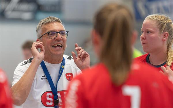 Trainer Heiko Fleisch hatte viel Redebedarf.GB-Foto: Eibner Pressefoto/Eky Eibner