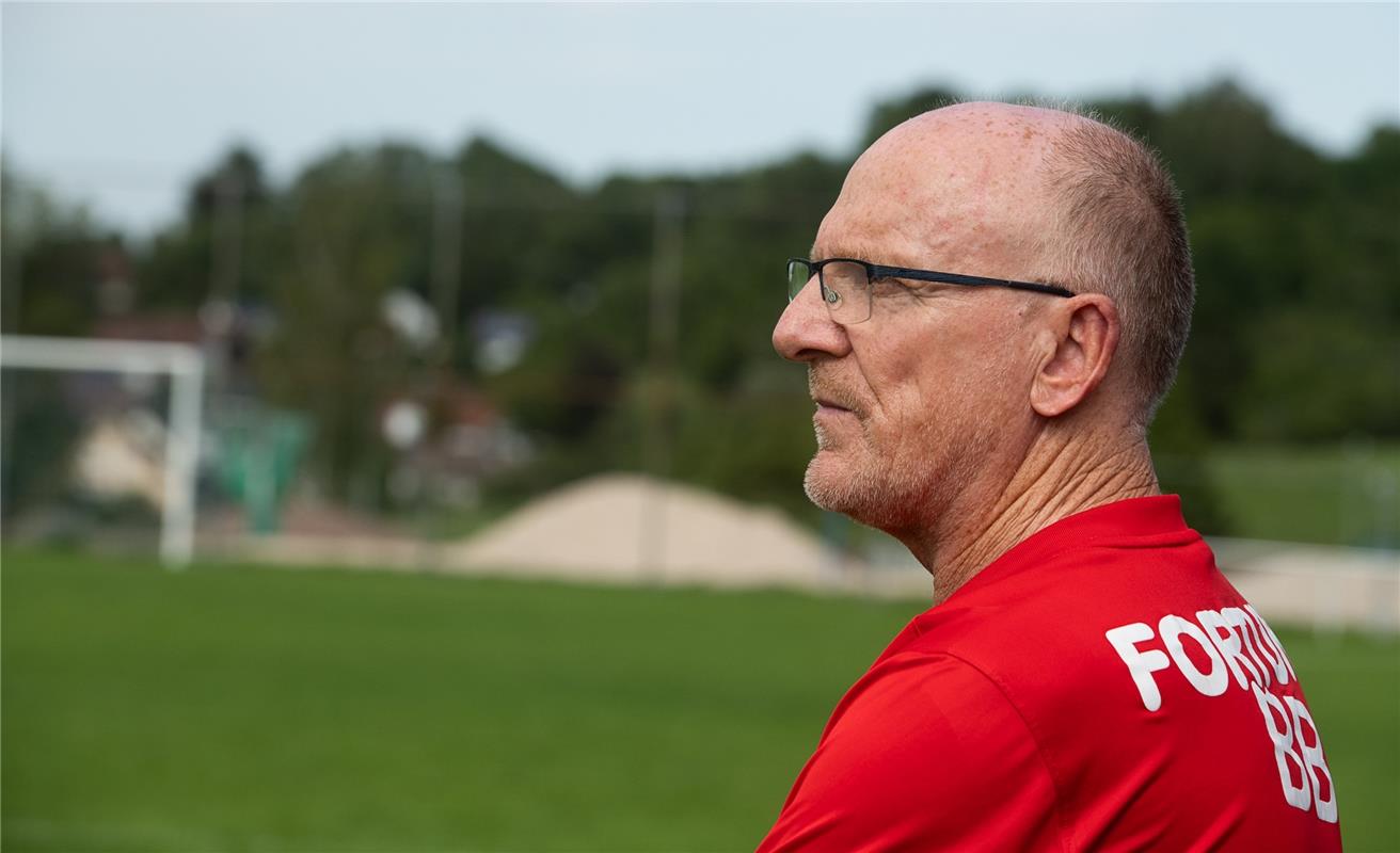 Trainer Willi Zimmermann Fortuna Böblingen   Fußball Rohrau gegen Fortuna Böblin...