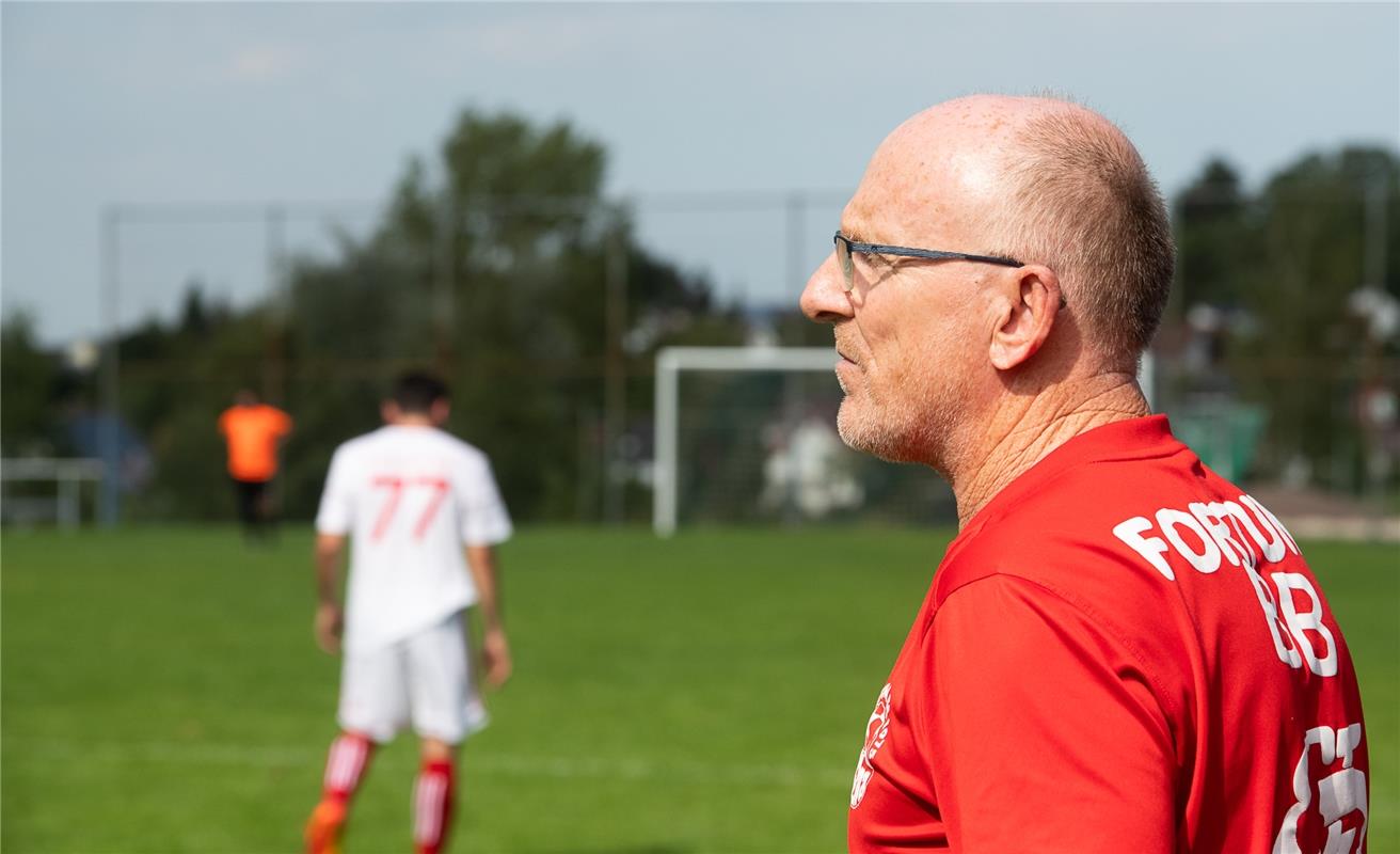 Trainer Willi Zimmermann Fortuna Böblingen   Fußball Rohrau gegen Fortuna Böblin...