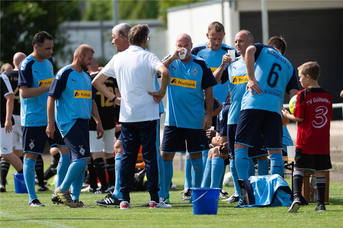 Trinkpause,  TV Guelstein AH vs. Borussia Moenchengladbach Weisweiler Elf , Bene...