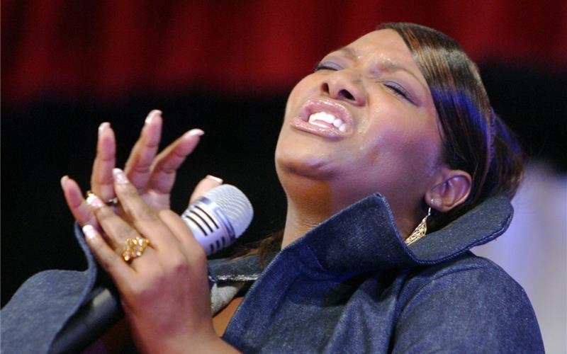 Verlosung: Mit Stars gearbeitet Tritt am Karfreitag, 7. April, in der St.-Veit-Kirche in Gärtringen auf: Die Gospel-Musikerin Tracey Jane Campbell aus London. GB-Foto (Archiv): gb