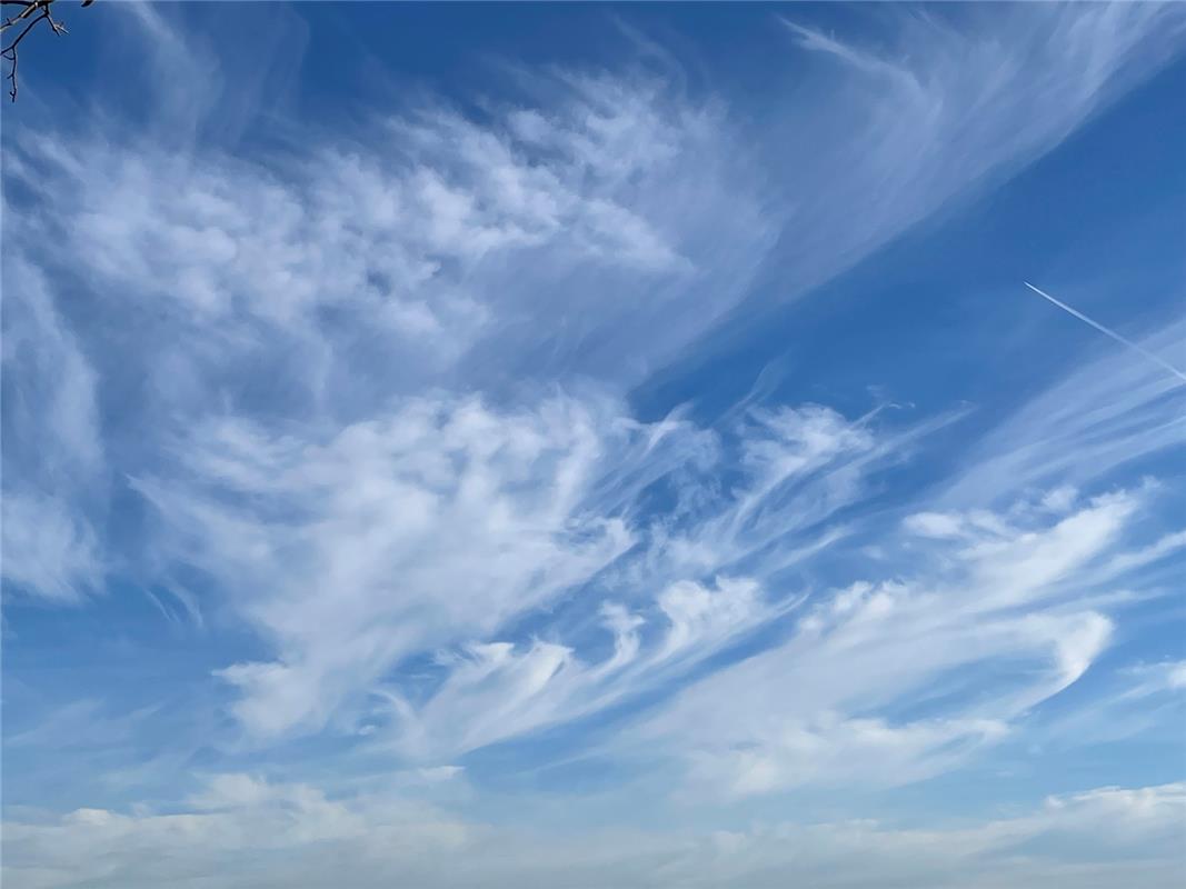 Über den Wolken von Bondorf. Bernd Adis blickte auf.