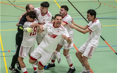 Unterjettingen ( weiß rot ) gewinnt das Hallenturnier inJettingen 1 / 2025 Foto: Schmidt