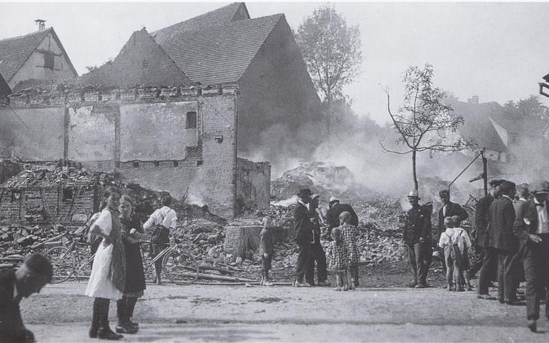 Verheerende Ausmaße nahm das Großfeuer im August 1928 in Haslach: Fast brannte das komplette Dorf bis auf die Grundmauern nieder.GB-Fotos: Stadtarchiv Herrenberg