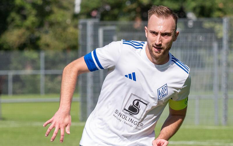 VfL-Spielführer Nico Flister bleibt trotz des Fehlstarts optimistisch: „Ein Platz im gesicherten Mittelfeld ist auf jeden Fall realistisch.“ GB-Foto: Vecsey