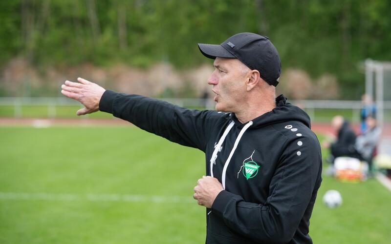 VfL-Trainer Patrik Recknagel musste auch beim Gastspiel in Stuttgart auf angeschlagene Spielerinnen verzichten. GB-Foto: Schmidt