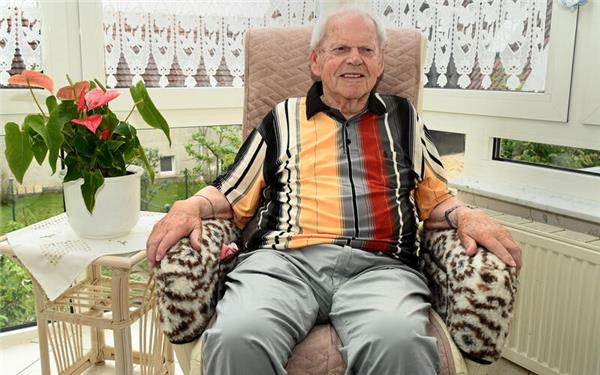 „Viel g’schafft hann i“, blickt Hans Niethammer zurück. GB-Foto: Holom
