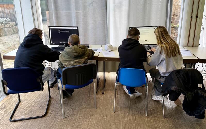 Vier Module gab es für die Waldhaus-Jugendlichen zum Thema Künstliche Intelligenz bei einem Projekt zur Auswahl. GB-Foto: gb