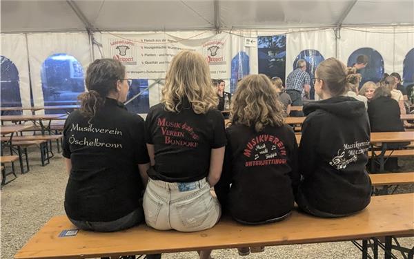 Vier Musikerinnen, vier Vereine (fotografiert von Astrid Bruckner in Öschelbronn)