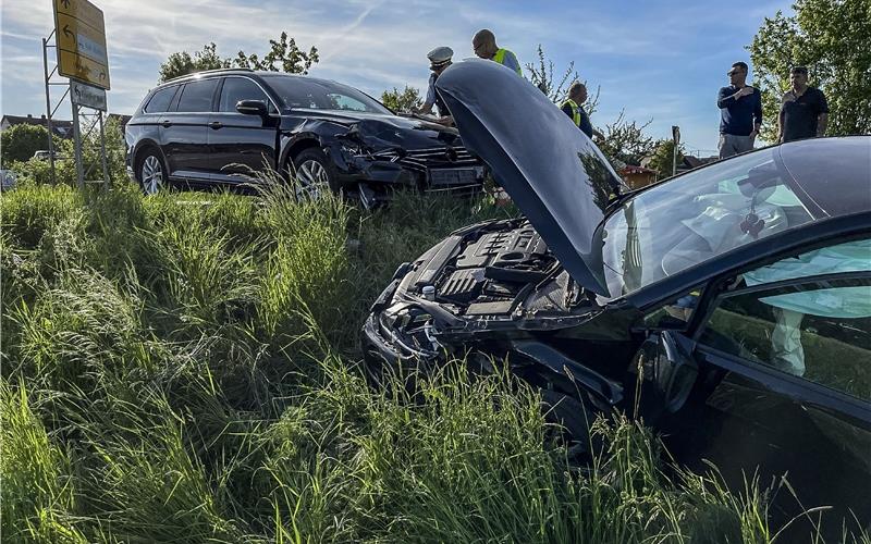 Vier Verletzte bei Unfall auf der B14 bei Nufringen