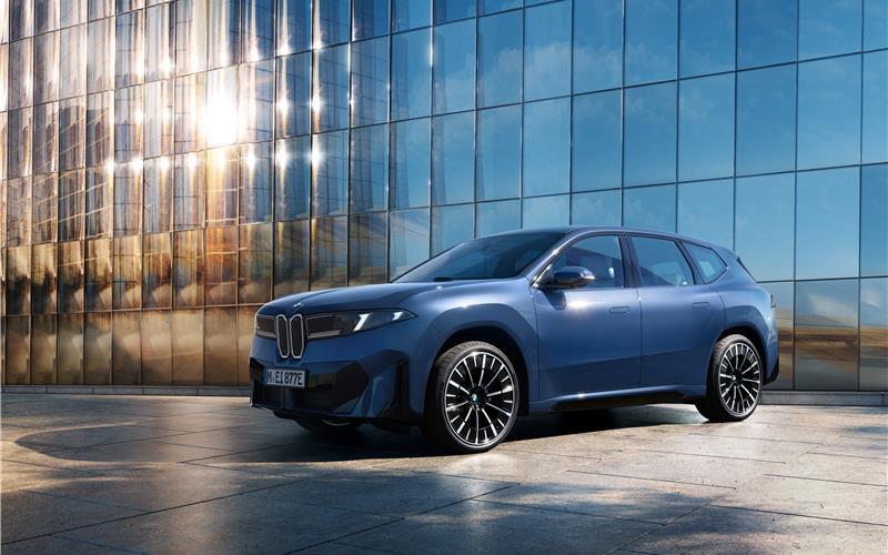 Vollkommen neue Designsprache:Der neue BMW iX3 bedeutet einenEntwicklungssprung für den Hersteller.GB-Foto