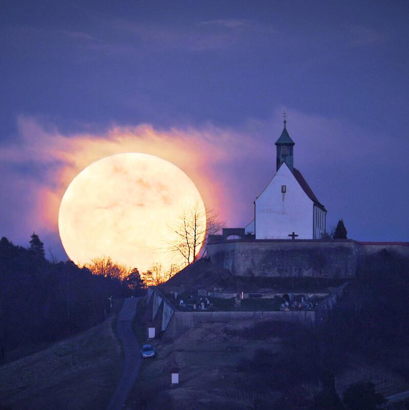 Vollmondnacht in Wurmlingen.  Von Sonja Sayer aus Jettingen.