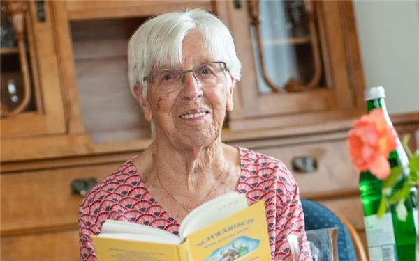 Von 1962 bis 1991 war die mittlerweile 95-jährige Hedwig Breitmaier im Kindergarten Nebringen für die vorschulische Erziehung der Dorfkinder zuständig. In ihrem ersten Jahr als Erzieherin betreute sie alleine 50 kleine Schützlinge.GB-Foto: Vecsey