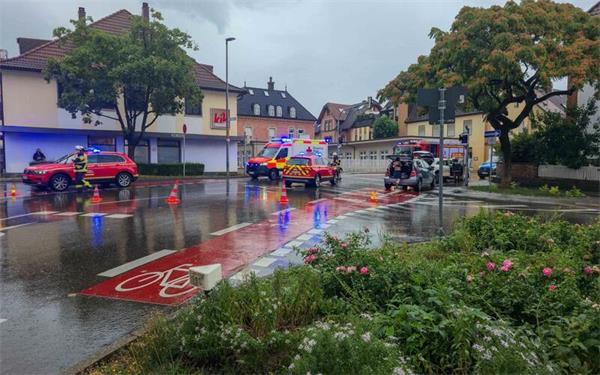 Von der Poststraße aus wollte die 92-Jährige die Horber Straße in Richtung Schillerstraße überqueren, als sie von einem Auto angefahren wurde. GB-Foto: SDMG/Dettenmeyer