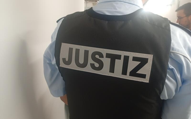 Vor der Verhandlung gab es strenge Sicherheitsvorkehrungen. GB-Foto: gb