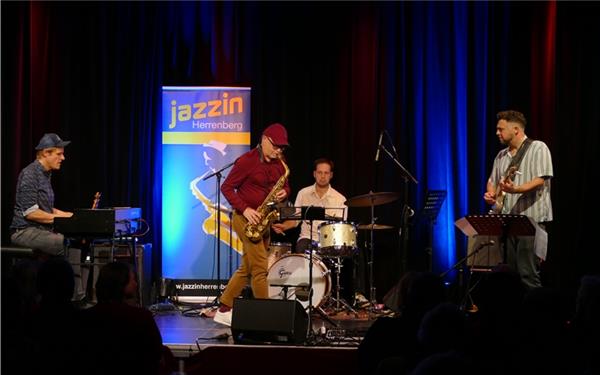 Vor fast vollem Haus im Werk begannen die Herbstkonzerte des Vereins Jazzin Herrenberg.GB-Foto: gb