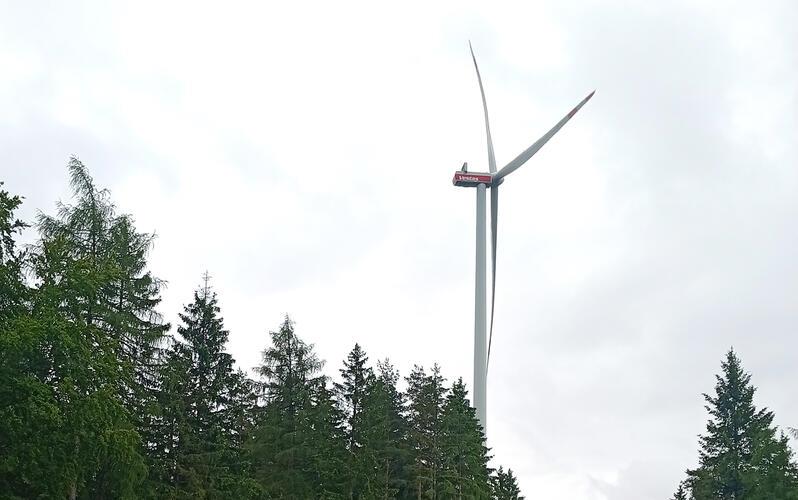 Voraussichtlich noch ein Jahr wird es dauern, bis die Genehmigung neuer Windräder einfacher wird. GB-Symbolfoto
