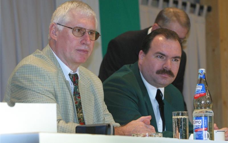 Schützenkreis Böblingen steht vor der Auflösung Walter Frank (links) vom Ehninger Schützenverein ist der Gastgeber, Kreissportleiter Rainer Hanisch (Böblingen) wird das neue Konzept für die möglicherweise ab 2020 gültige Verbandsstruktur vorstellen GB-Foto (Archiv): amk
