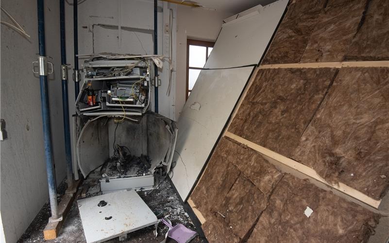 Explosion in Hailfingen: Unbekannte jagen Geldautomaten in die Luft