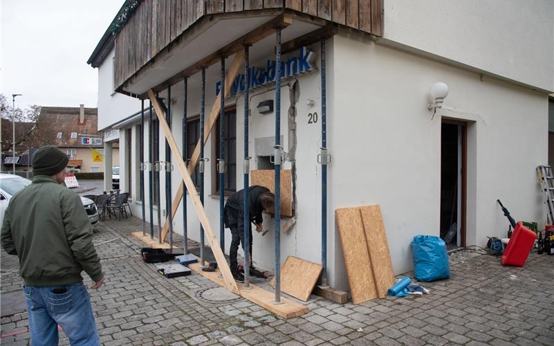 Explosion in Hailfingen: Unbekannte jagen Geldautomaten in die Luft