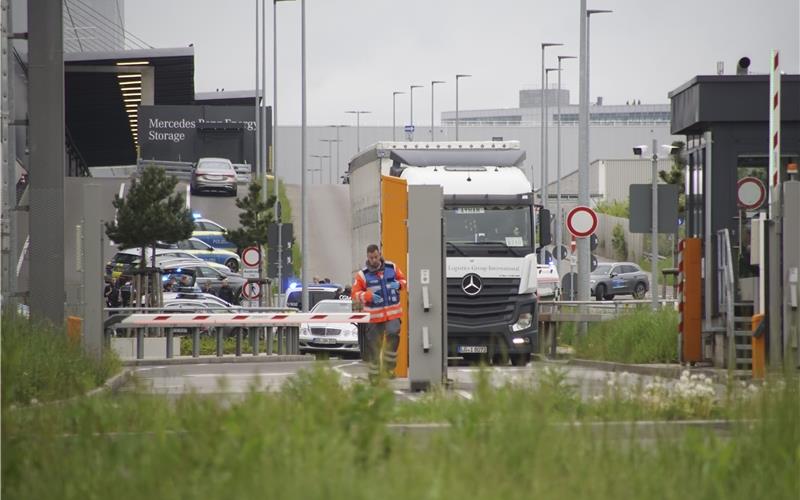 Zwei Tote nach Schießerei am Morgen im Sindelfinger Daimler-Werk