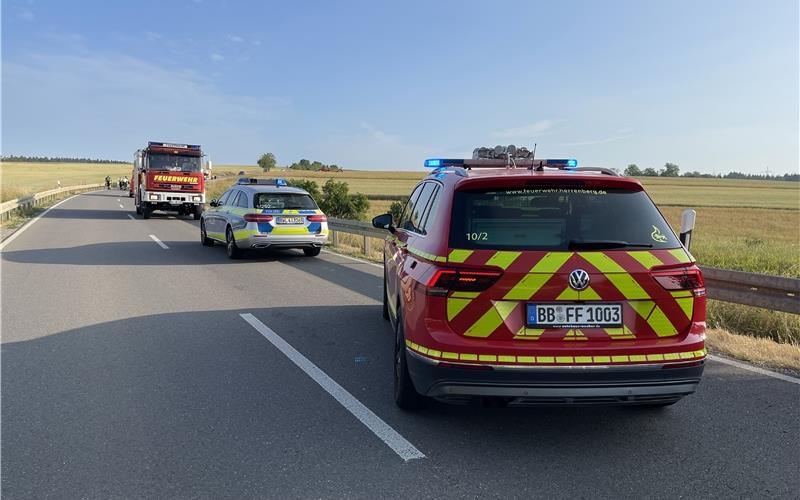 Drei Menschen verletzt: Rettungshubschrauber nach Unfall zwischen Oberjettingen und Sulz im Einsatz
