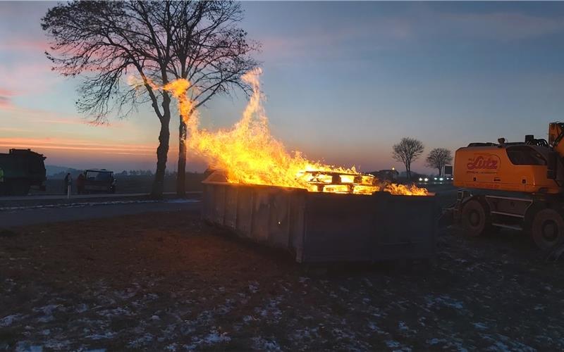 Bauernproteste gehen weiter: Am Abend Mahnfeuer in Deckenpfronn