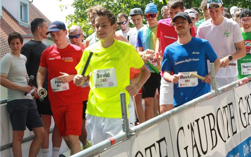 9. Altstadtlauf mit fast 100 Teams in Herrenbergs Gassen
