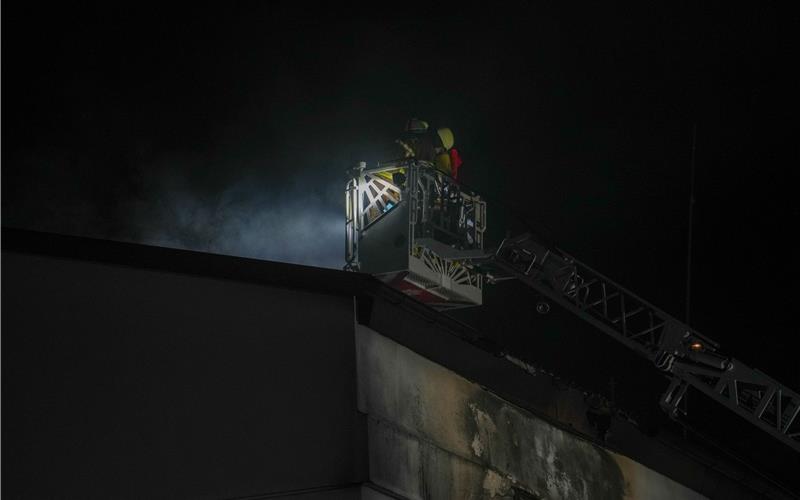 Großbrand in Schönaich: Zwei Menschen müssen ins Krankenhaus