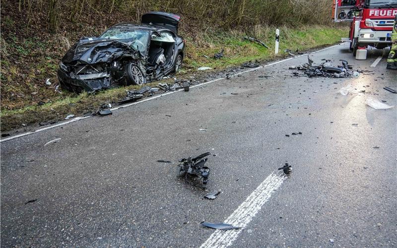 Drei schwer Verletzte nach Unfall mit Maserati auf K1051 bei Schönaich