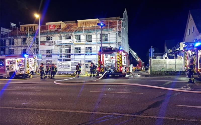 Brand in Dachstuhl ruft Herrenberger Feuerwehr auf den Plan