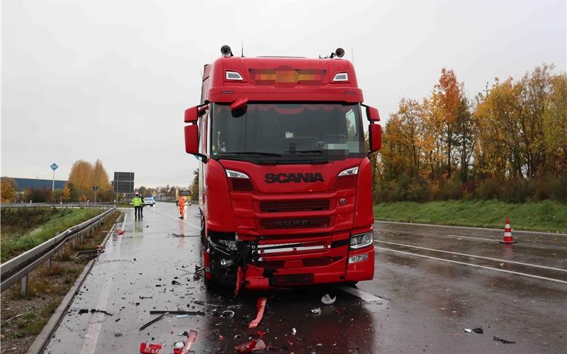 66-Jähriger wird bei Autounfall auf der B 28 bei Bondorf getötet