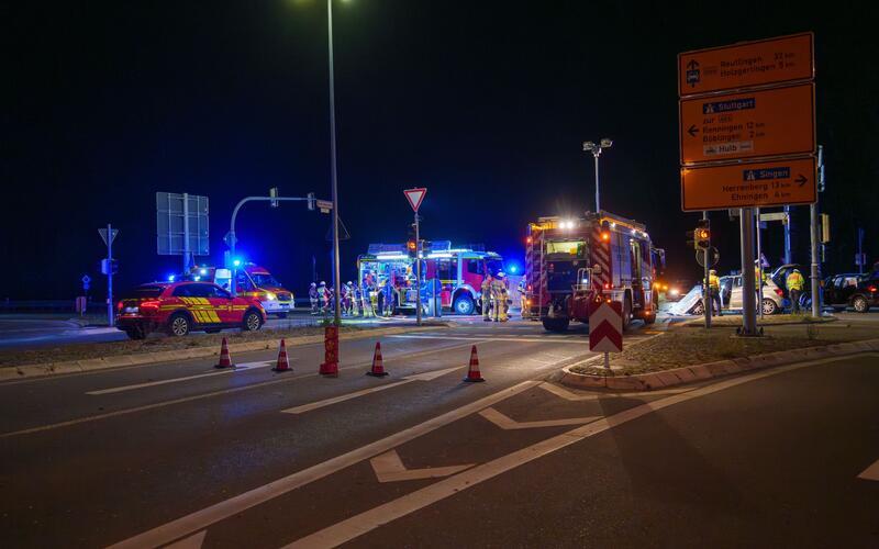 Drei Schwerverletzte bei spektakulärem Unfall an der Böblinger Tierheimkreuzung
