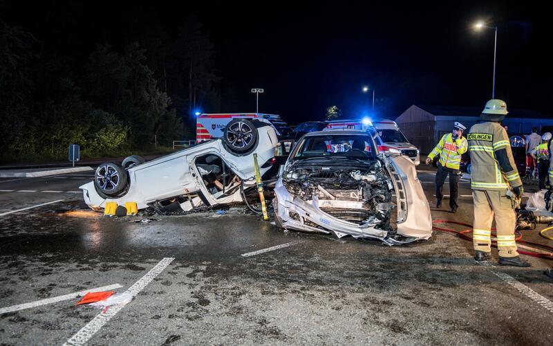 Drei Schwerverletzte bei spektakulärem Unfall an der Böblinger Tierheimkreuzung