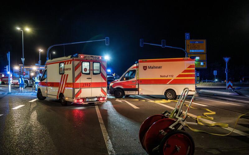 Drei Schwerverletzte bei spektakulärem Unfall an der Böblinger Tierheimkreuzung