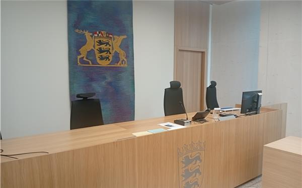 Wegen fahrlässiger Körperverletzung musste sich eine Hundehalterin vor dem Amtsgericht Böblingen verantworten. GB-Foto: gb