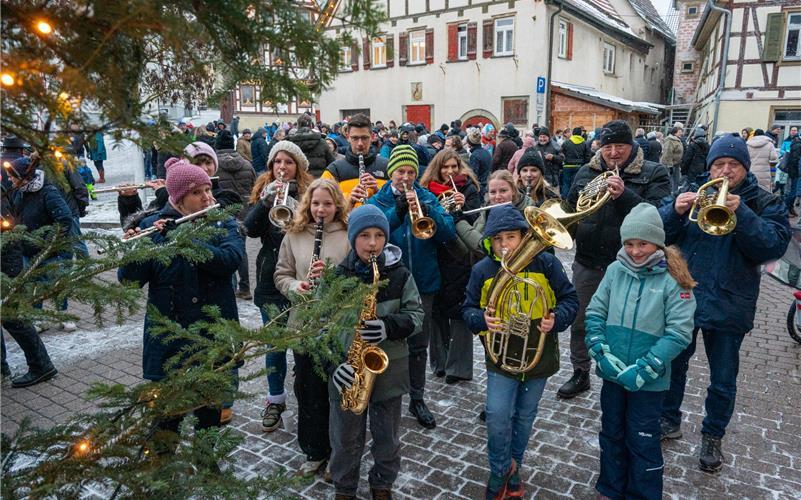 Weihnachtsliederspiel bei perfekter Kulisse