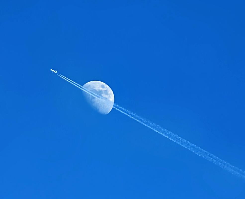 Wenn man den Kuppinger Mond einmal genauer sehen möchte ...  Von Roland Marquard...