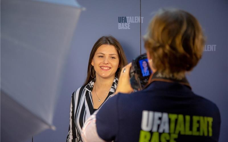 Ohne Anmeldung: UFA-Castingshow für junge Talente in Sindelfingen Wer das Talent in sich brodeln fühlt, hat vielleicht eine große Zukunft im Fernsehen vor sich. GB-Foto:UFA Talentbase