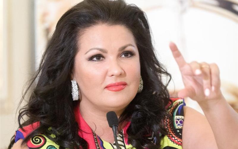 Wie weit hat sich Anna Netrebko wirklich von Russlands Präsident Wladimir Putin distanziert?. Foto: Georg Hochmuth/APA/dpa